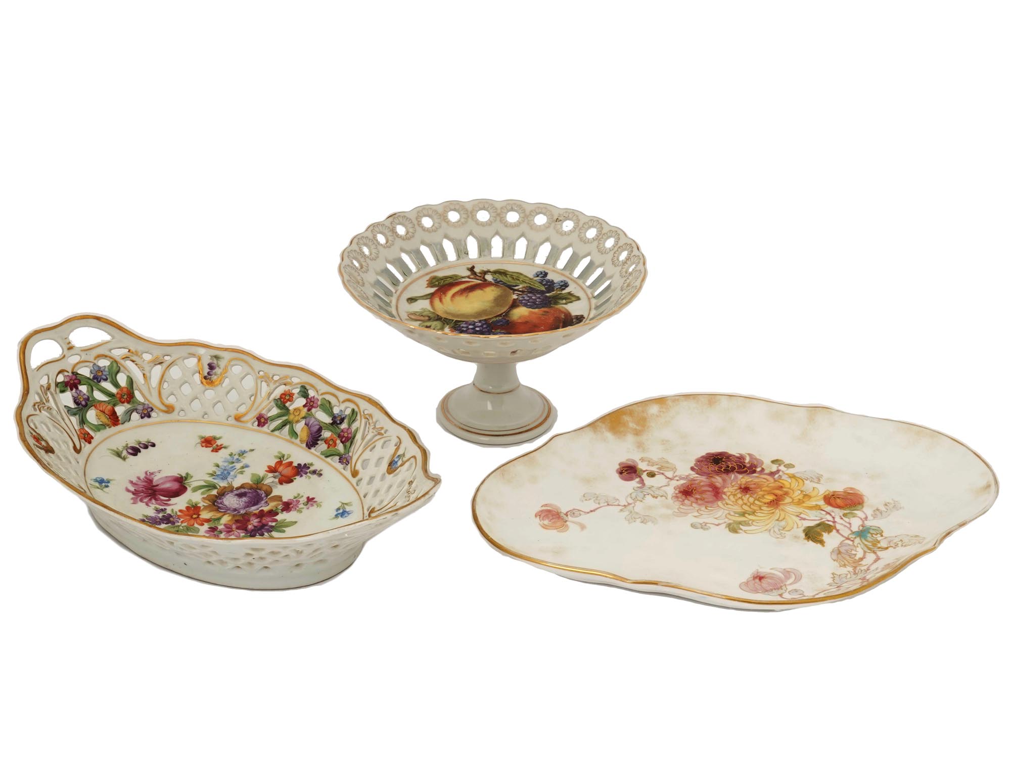 COLLECTION OF THREE EUROPEAN PORCELAIN TRAY BOWLS PIC-0